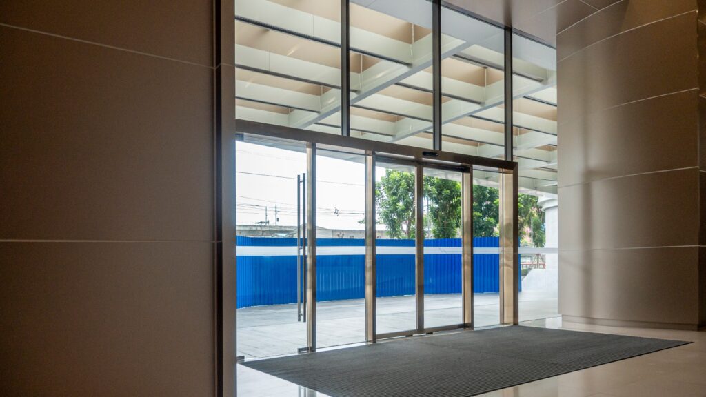 Types of Automatic Doors: A Complete Guide for Business Owners 1 automatic sliding door guide