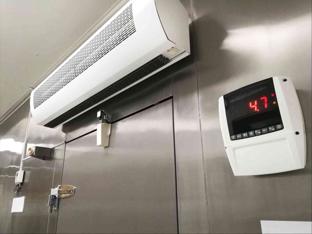 What Is an Air Curtain, and What Is It Used For? 2 different types of air curtains