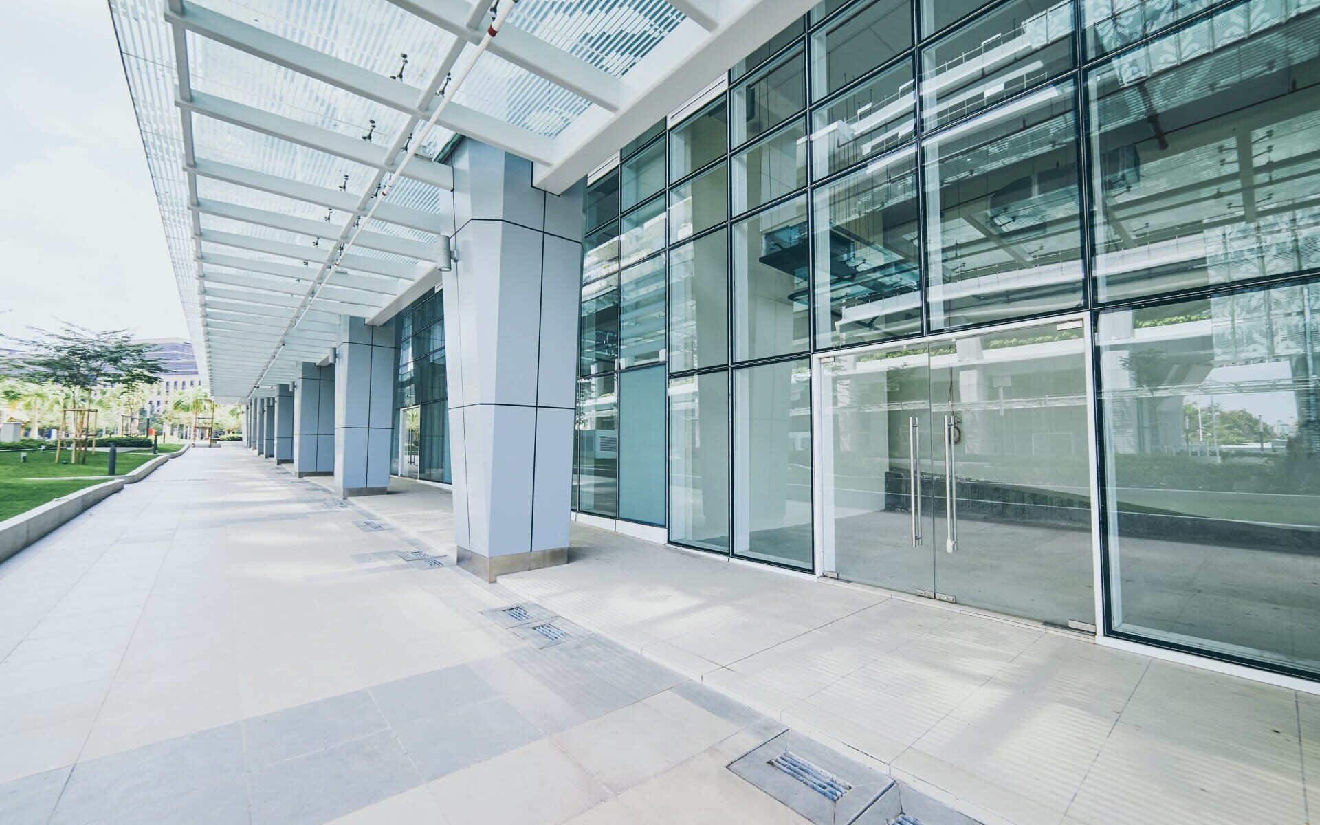 maintaining commercial glass