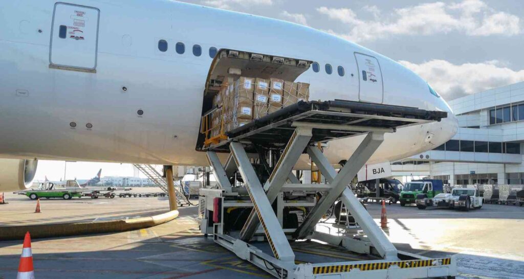 airport freight company door services 1
